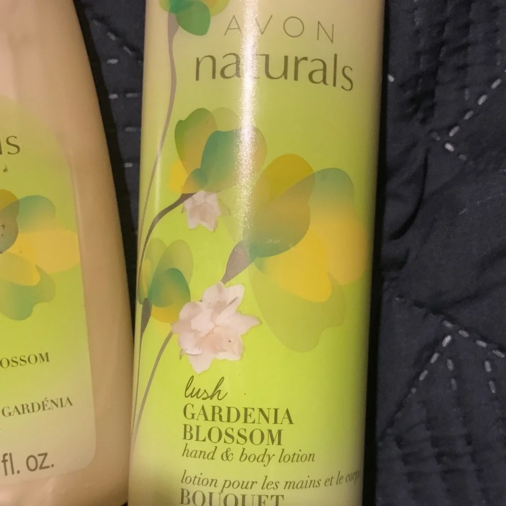 Avon Naturals Lush Gardenia Blossom Duo - Picture 3 of 3